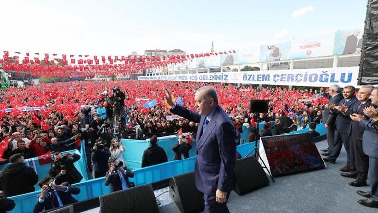 Cumhurbaşkanı Erdoğandan deprem bölgesi çıkışı: 3 yıldır neredeydin Özgür Efendi