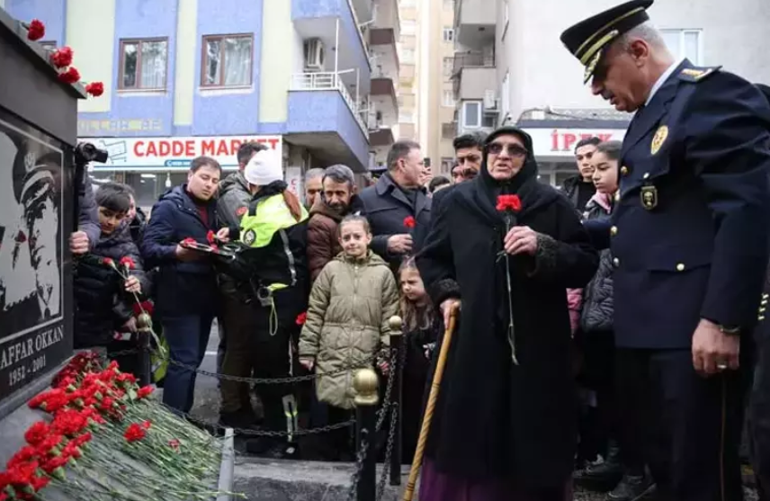 Diyarbakırda şehit edilen Gaffar Okkan ve 5 polis memuru törenle anıldı