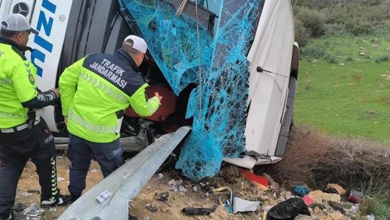 Antalyada katliam gibi kaza: 8 can kaybı, çok sayıda yaralı var Olay yerinden ilk görüntüler