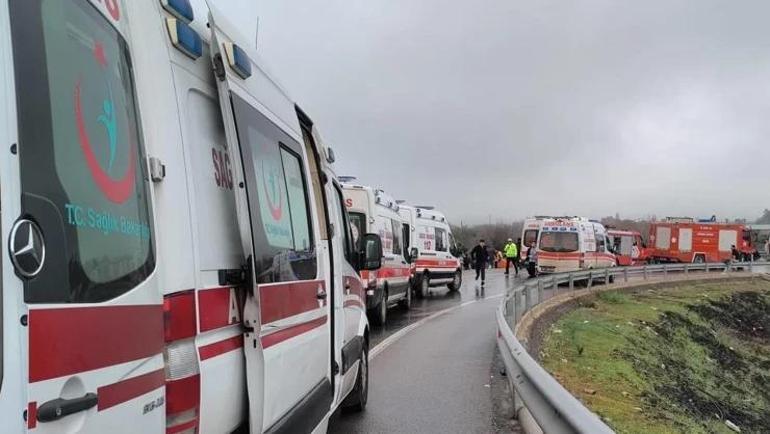 Antalyada katliam gibi kaza: 8 can kaybı, çok sayıda yaralı var Olay yerinden ilk görüntüler