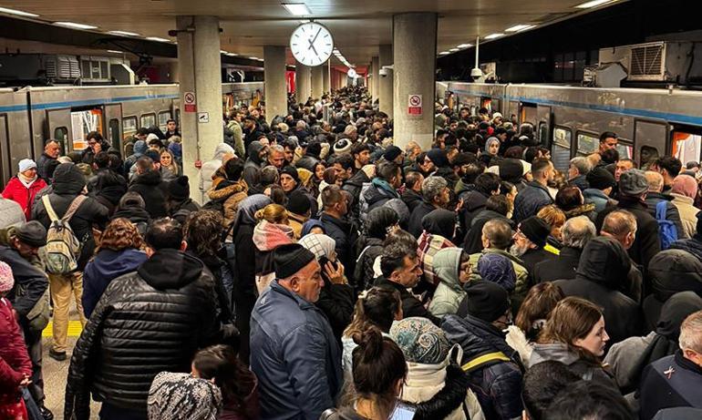 İstanbul Esenlerde metro raydan çıktı İşte ilk görüntüler