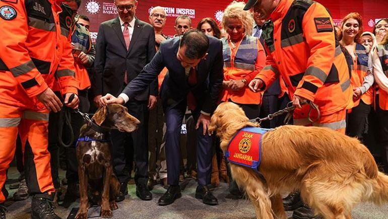 Bakan Kurum ‘Asrın İnşası’ panelinde konuştu ‘Özgür Özel milletimizin gözünün içine baka baka yalanını sürdürüyor’