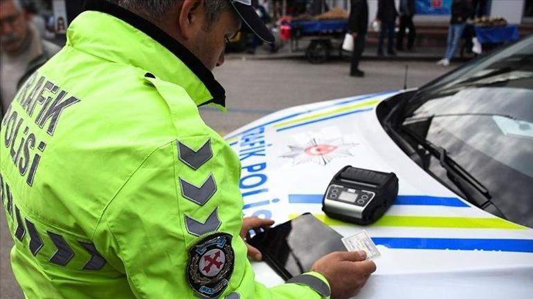 Trafikte yeni dönem resmen başladı 10 soruda yeni trafik yasası