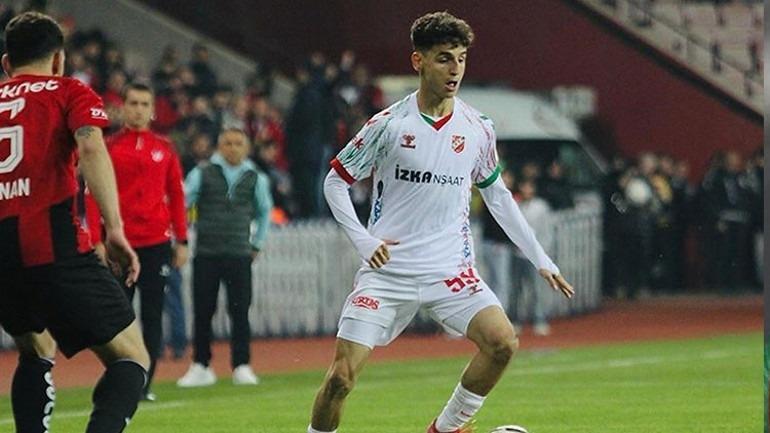 Fenerbahçe transferi bitirdi Genç yetenek imzayı atıyor