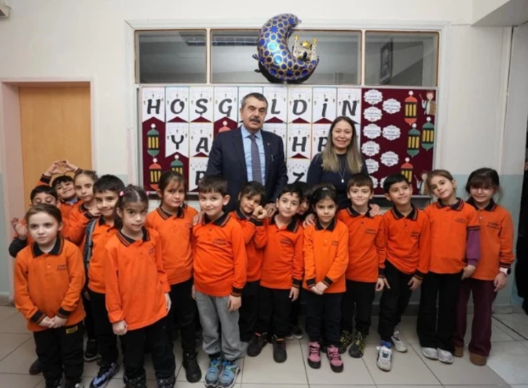 Bakan Tekinden 168 kişinin imzaladığı metne sert tepki: Suç duyurusunda bulunacağız