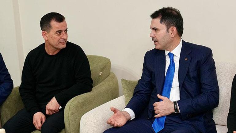 Bakan Kurum, depremzede ailenin yeni evine misafir oldu