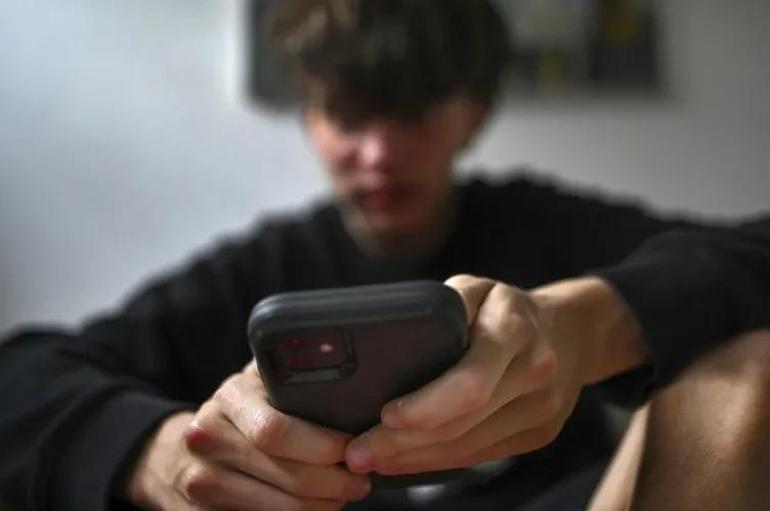 Dijital platformlara İngiliz kıskacı: İngilterenin RTÜKü Ofcom’un yetkisi genişliyor Netflix ve Amazon’u denetleyip ceza kesecek