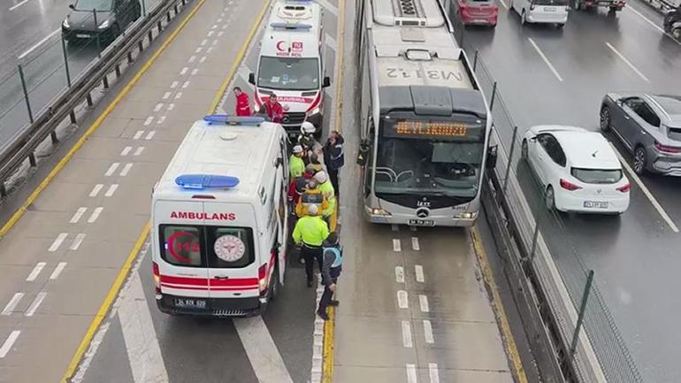 Avcılarda iki metrobüs çarpıştı: 5 yaralı