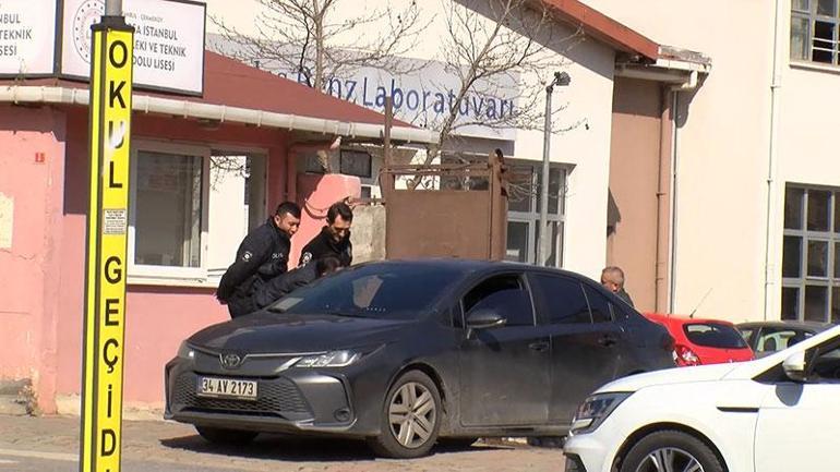 17 yaşındaki öğrencisi bıçakla saldırmıştı Öğretmen Fatma Nur Çelikten acı haber