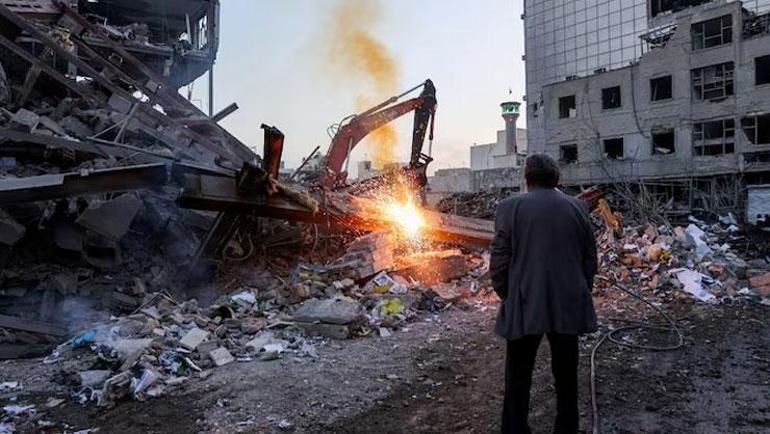 İranda savaşın gölgesinde 4.3lük sarsıntı Depremi atılan füzeler mi tetikledi