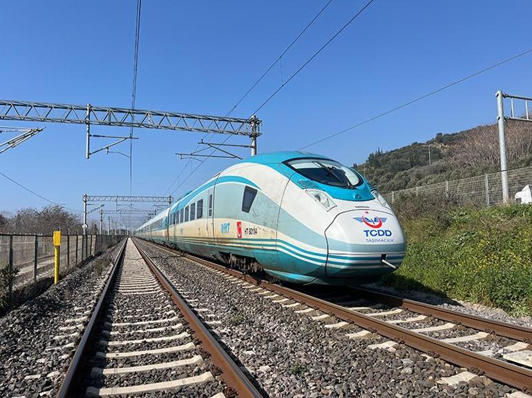 Kocaelide hızlı trenin çarptığı yaya hayatını kaybetti