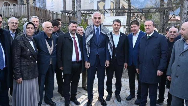 Baba ocağı İbradı’da vefa buluşması Bakan Ersoy: Ormana’nın ‘Dünyanın En İyi Turizm Köyü’ seçilmesi tesadüf değil
