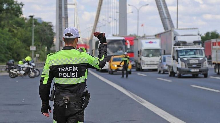 Trafikte kilometre devri başladı Hız cezalarında 9 kademeli sistem