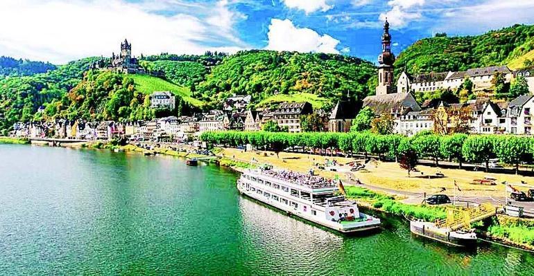 Nehir turlarıyla masalsı bir bayram