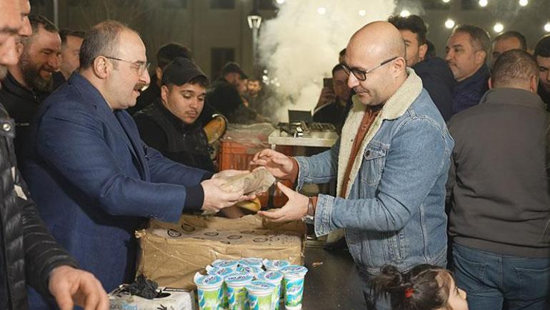 Ankara’nın kalbinde sahur buluşması MİT Başkanı Kalından sürpriz