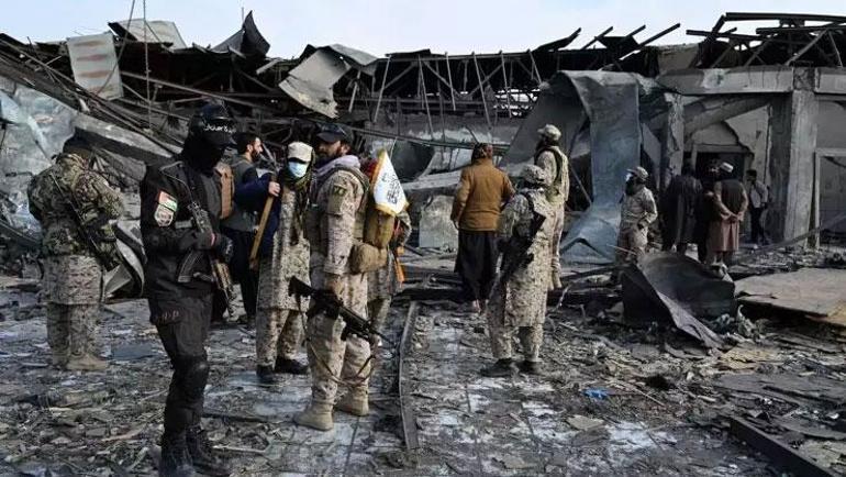 Afganistan: Pakistanın hastane saldırısında 400 kişi öldü