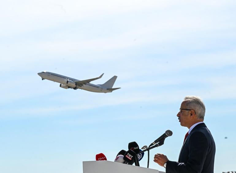 Bakan Uraloğlu: Bayramda iç hatlarda 867 ilave sefer planladık