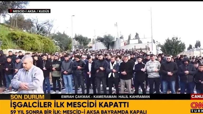 Mescid-i Aksada bayramda ibadet yasağı Filistinliler namazı sokakta kıldı