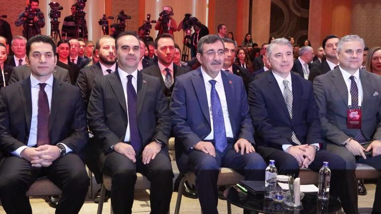 Bakan Kacır: Milli gelirimizi 239 milyar dolardan 1,6 trilyon dolara taşıdık