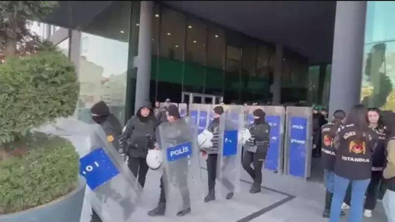 Üsküdar Belediyesine operasyon: 20 kişi gözaltına alındı