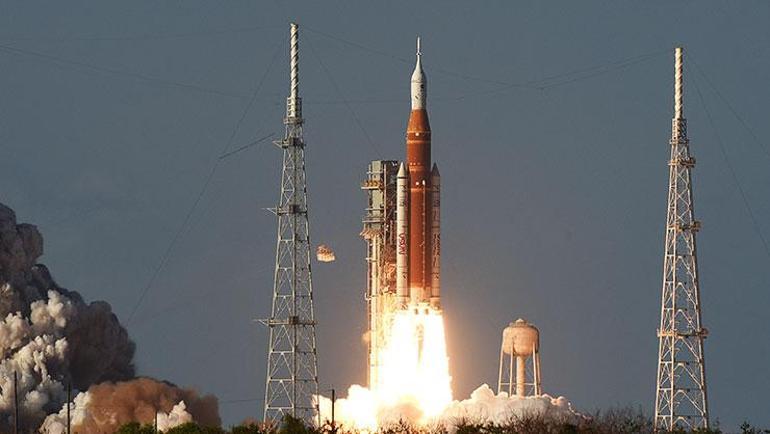 Ay’dan dönüş başlıyor Artemis II mürettebatı Dünya’ya iniş için son hazırlıklarını yapıyor