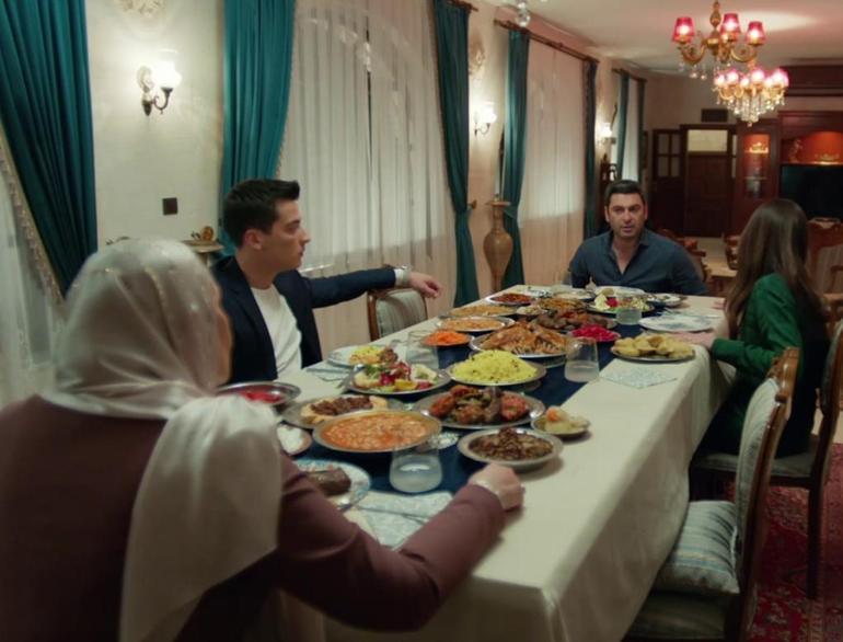Uzak Şehirde Meryem düğümü Neyle tehdit ettin kızı