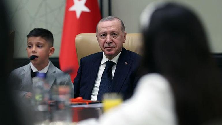 Cumhurbaşkanı Erdoğan, 23 Nisanda çocuklarla bir araya geldi: Beştepede duygusal anlar
