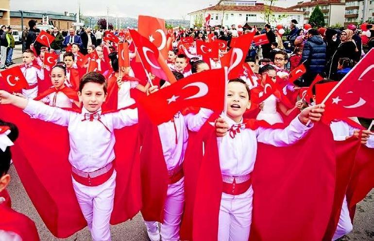 Yer kırmızı gök beyaz Miniklerin coşkusu tüm yurdu sardı