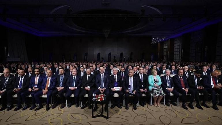 Hedef yeni enerji mimarisi Bakan Bayraktar açıkladı: Daha dirençli daha esnek bir piyasa hedefliyoruz