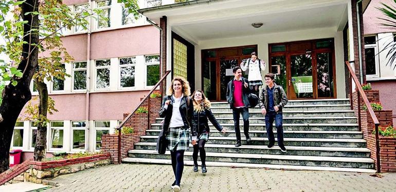 Güvenli okulun üç gücü: Resmi tedbirler, aile ilgisi, öğretmen gözlemi