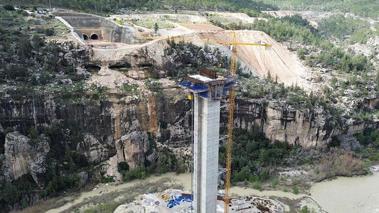 Bakan Uraloğlu: Silifke-Mut-Sertavul Yolunun yüzde 49u tamamlandı