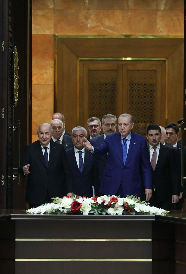 Cezayir ile 8 anlaşma imzalandı Cumhurbaşkanı Erdoğan: Hedefimiz 10 milyar dolar