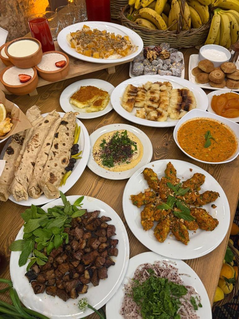 Mersinde festivalin en kalabalık durağı sofralar olabilir 45 noktalık dev gastronomi rotası
