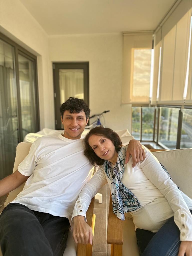 Anne sevgisi ekranlardan taştı Yıldız isimlerden Anneler Günü sürprizi