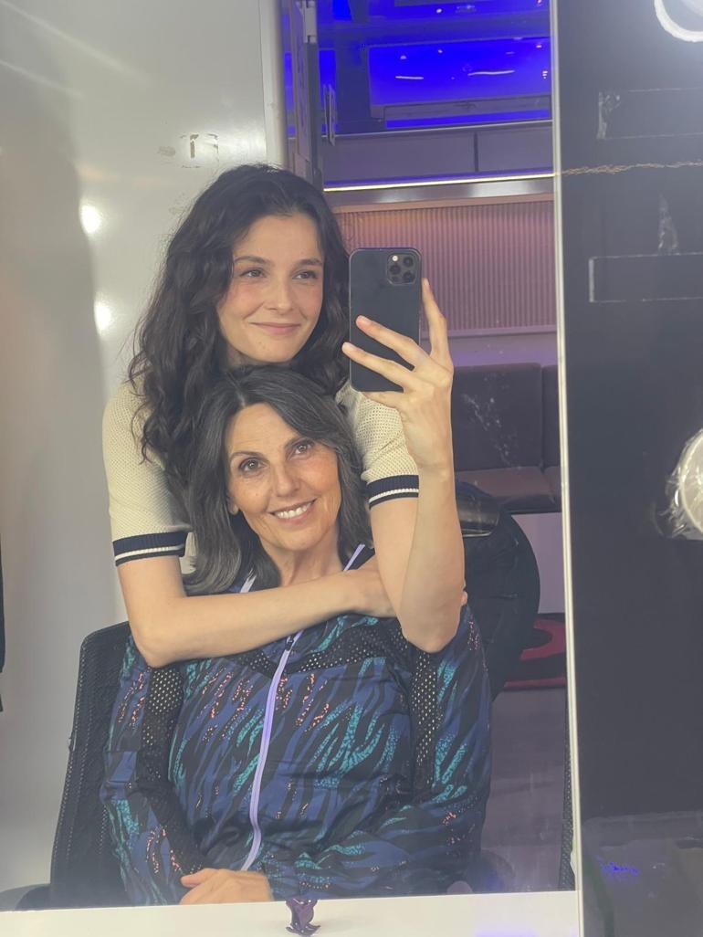Anne sevgisi ekranlardan taştı Yıldız isimlerden Anneler Günü sürprizi