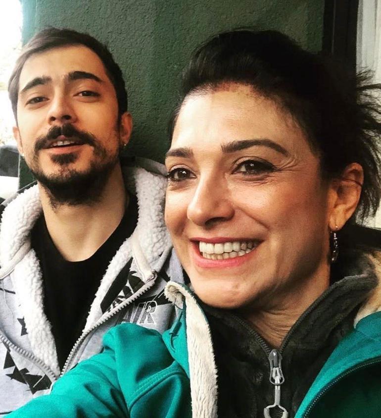 Anne sevgisi ekranlardan taştı Yıldız isimlerden Anneler Günü sürprizi