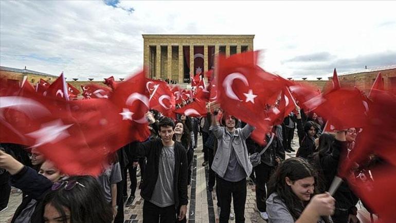 19 Mayıs Atatürk’ü Anma, Gençlik ve Spor Bayramı: Siyasilerden peş peşe kutlama mesajları