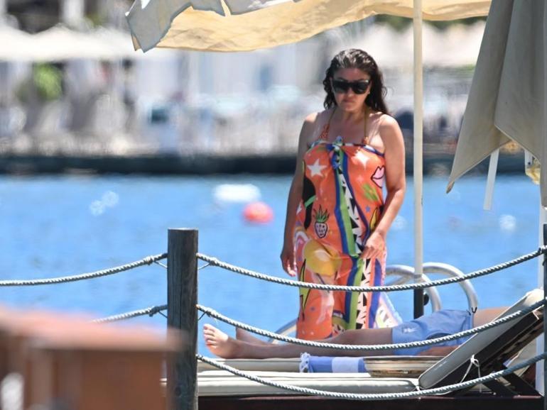 Nurgül Yeşilçay Marmaris’te sevgilisiyle tatilde
