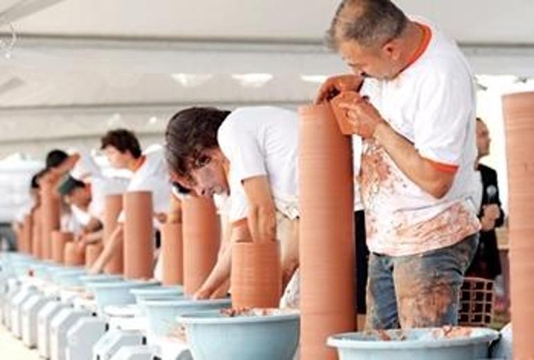 Çömleğin, tarihin ve sanatın kenti: Menemen
