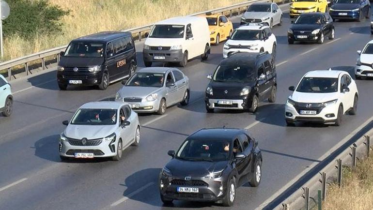 İstanbul’da haftanın ilk iş günü trafiği kilitledi