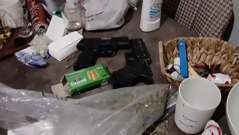 Dışarıdan sıradan bir aile evi gibi görünüyordu Gerçek polis baskını ile ortaya çıktı