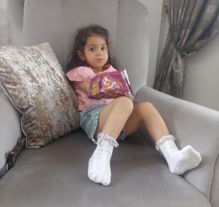 Havuza düşen küçük Zeynep yaşam savaşını kaybetti