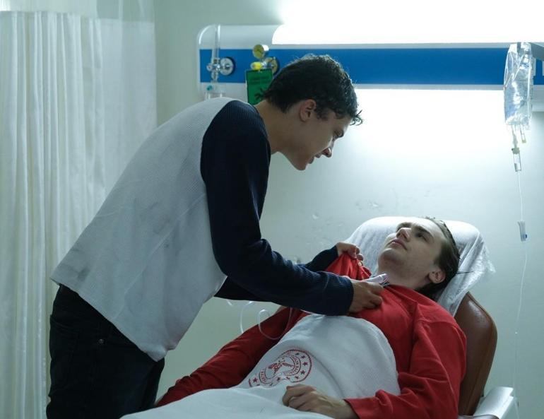 Daha 17de Teoman geçmişin kapısını araladı