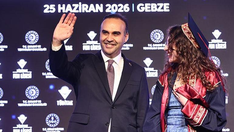 TÜBİTAK Fen Lisesi ilk mezunlarını verdi Bakan Kacır: Sizler bizim umudumuzsunuz