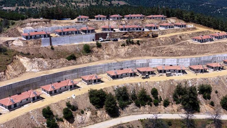 Bakan Kurum’dan anlamlı paylaşım Ödemiş afet konutları yangının birinci yılında teslim ediliyor