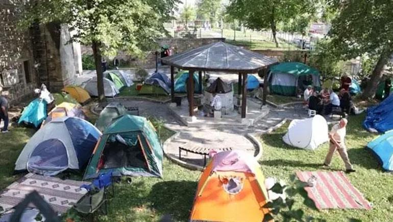 Edirnede otellerde yer kalmadı, çadırlarda uyudular