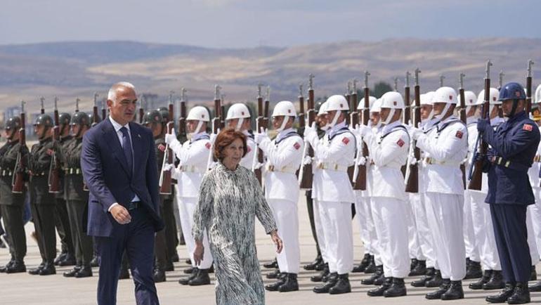 Bakan Mehmet Nuri Ersoydan NATO Zirvesinde yoğun diplomasi trafiği