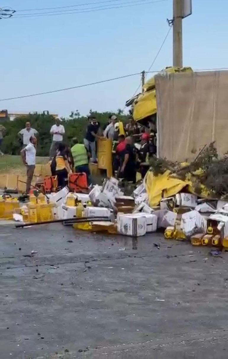 Mersinde feci kaza TIRlar birbirine girdi: 18 yaşındaki genç yaşamını yitirdi