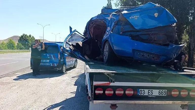 Aile ziyareti dönüşü katliam gibi kaza: Uzman çavuş ile eşi öldü, 8 aylık bebek ağır yaralandı