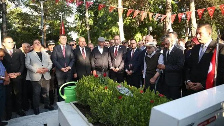 15 Temmuzun Kahramanı Ömer Halisdemir kabri başında anıldı